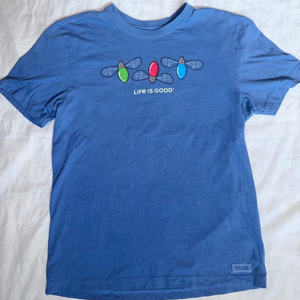 NWOT Men’s Small Life Is Good Christmas Lights Dragon Fly Theme Crusher TShirt